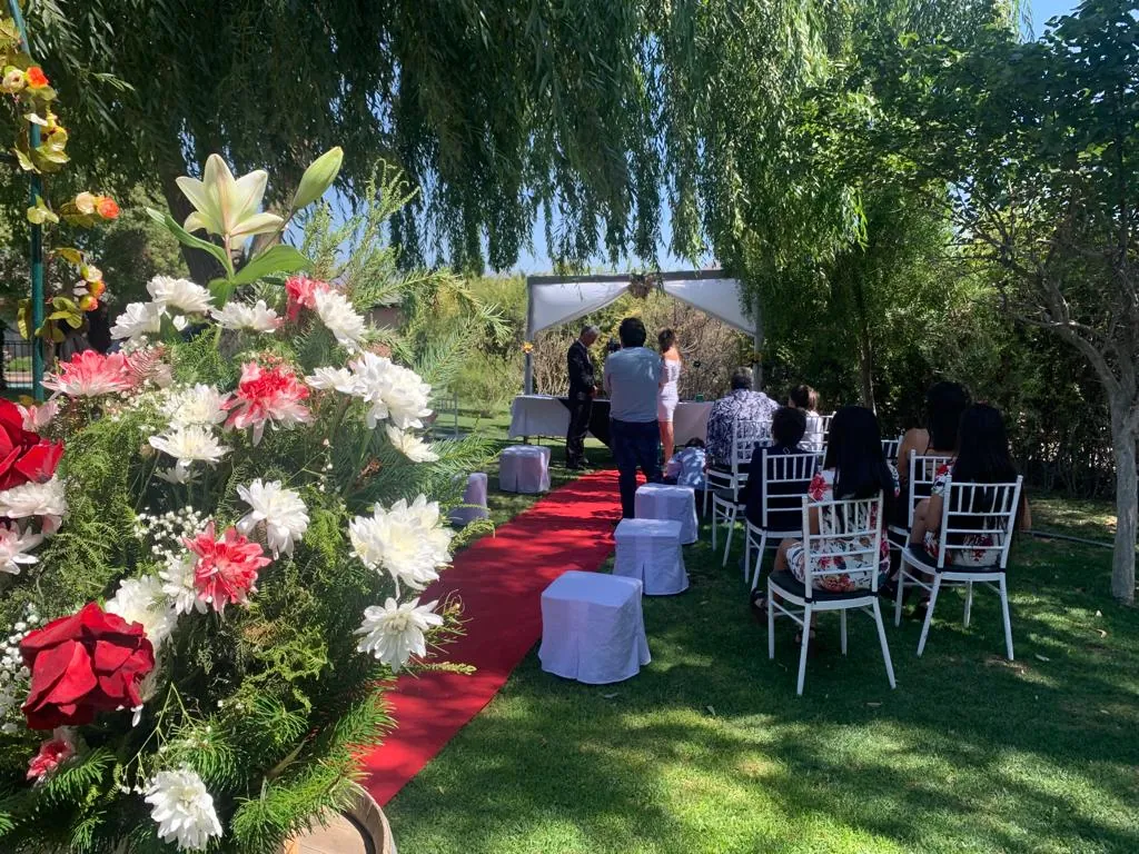 Ceremonia de matrimonio al aire libre en Ailyn